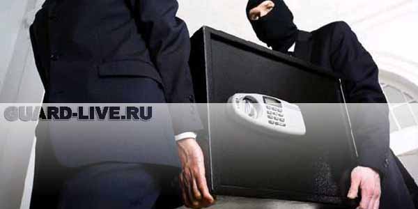 Добычей грабителей стали 380 тысяч рублей.